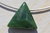 Nephrit Dreieck mit Bohrung P02