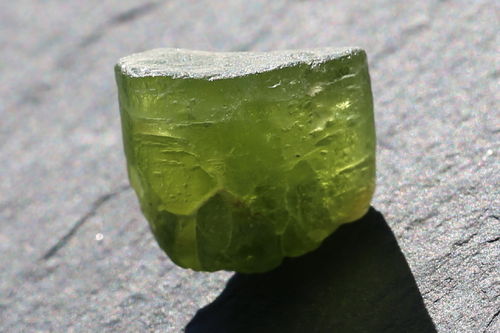 Peridot Kristall 12