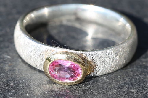 Pink Saphir Ring 03